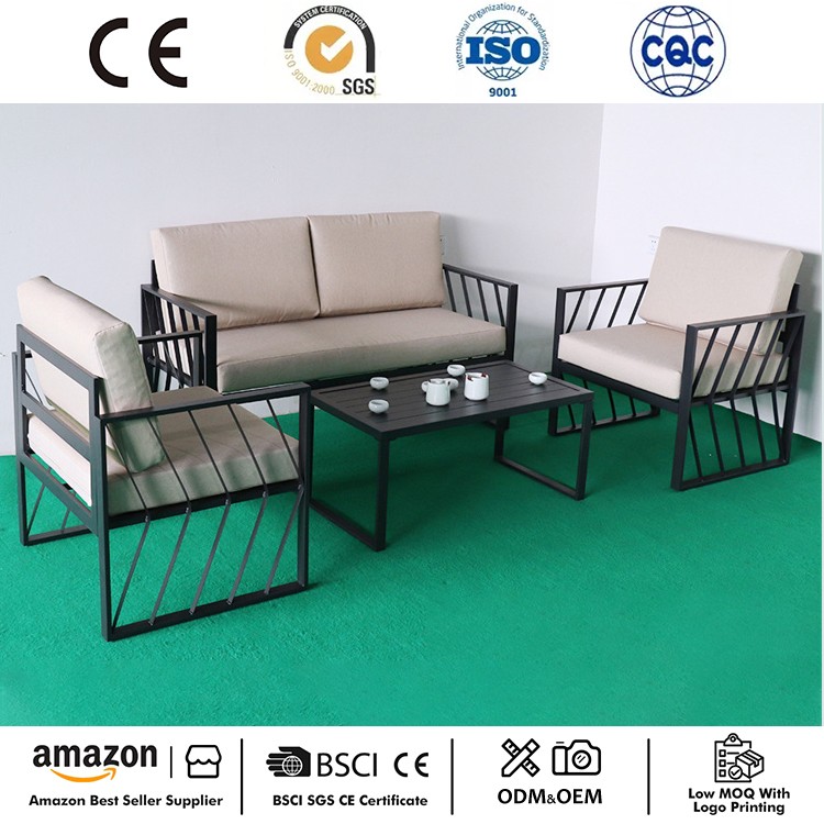 နောက်ဆုံးပေါ် 4 Pcs Patio စကားဝိုင်း အစုံ