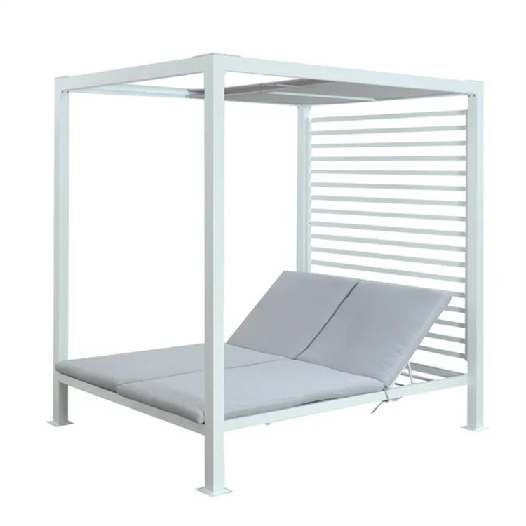 ကူရှင်များပါသော ပြင်ပဝရံတာ Sunbed နေ့အိပ်ရာ
