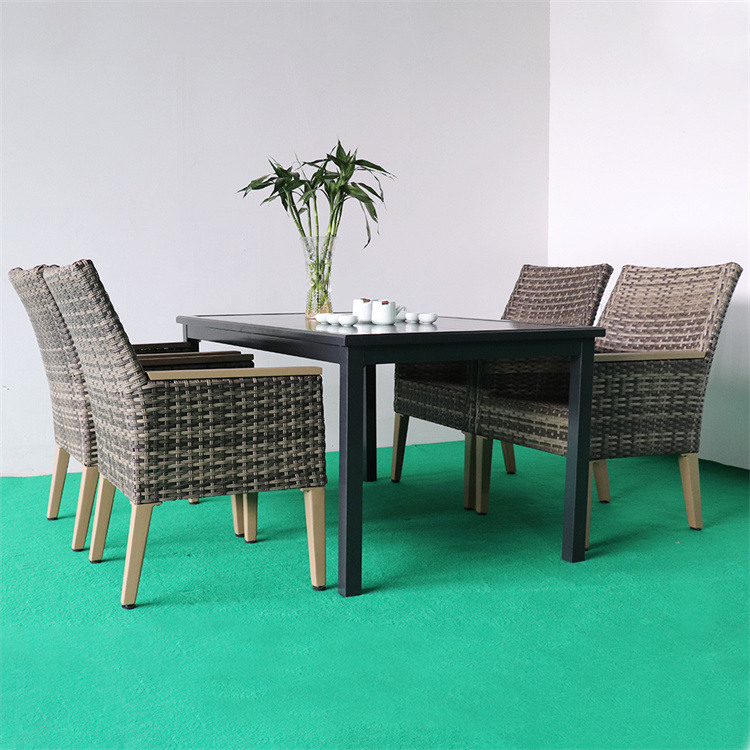 နောက်ဆုံးပေါ် 5-Piece Outdoor Patio ထမင်းစားခန်း